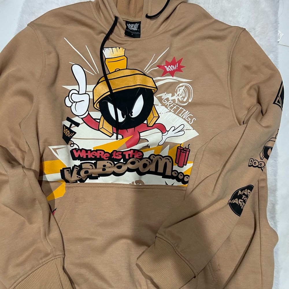 Looney Tunes Graphic Hoodie in Tan